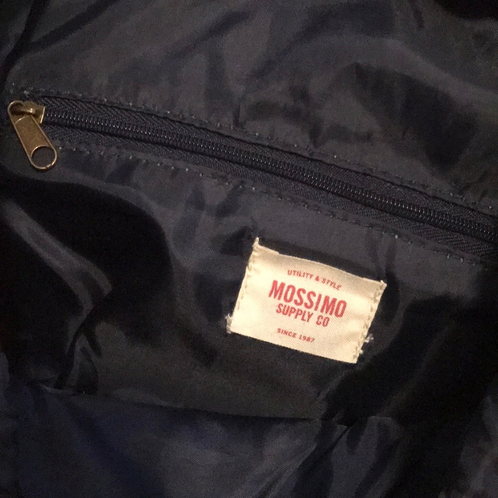 Backpack - Picture 4 of 4